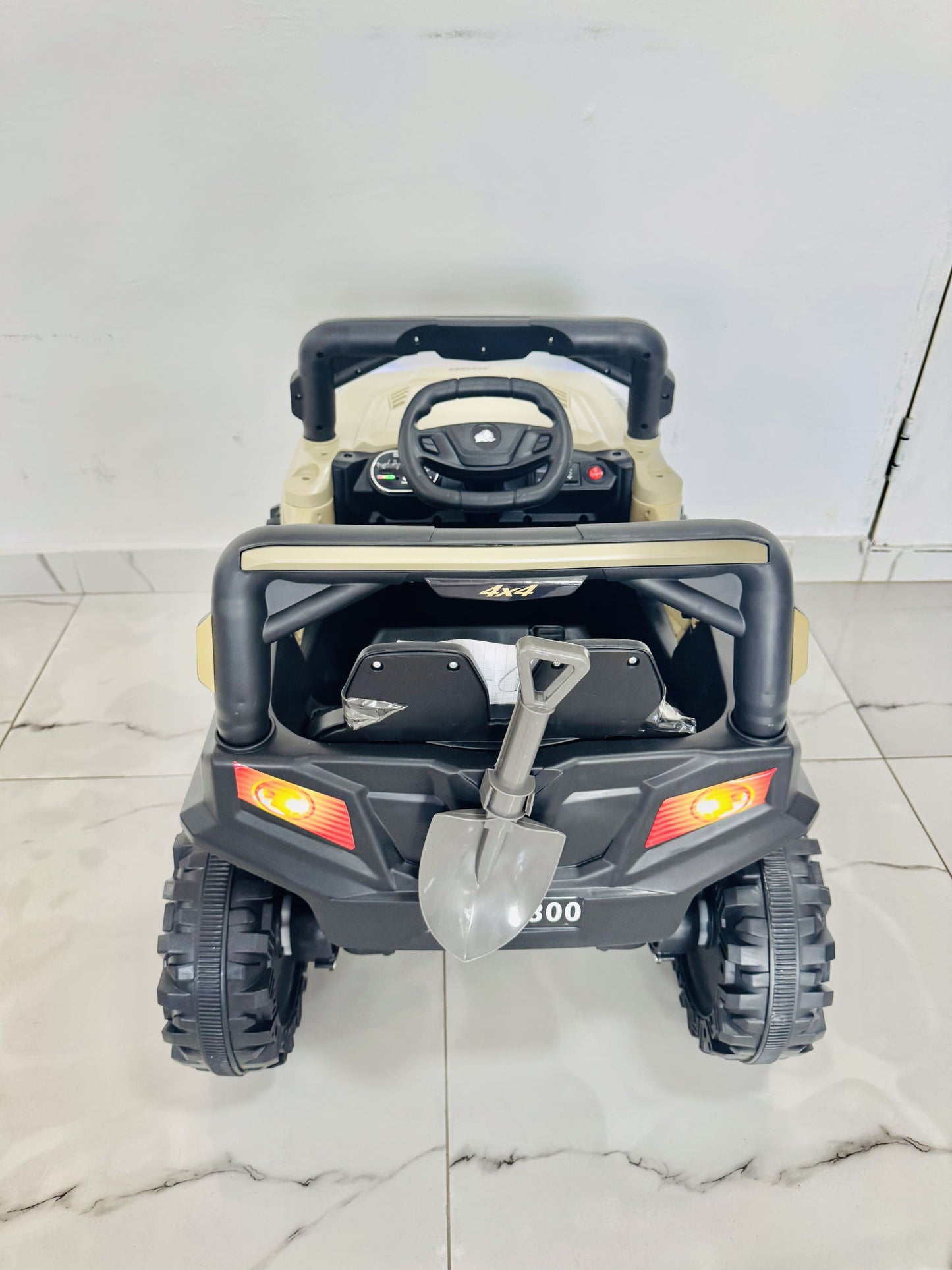 Voiture pour enfants de 1 à 6 ans