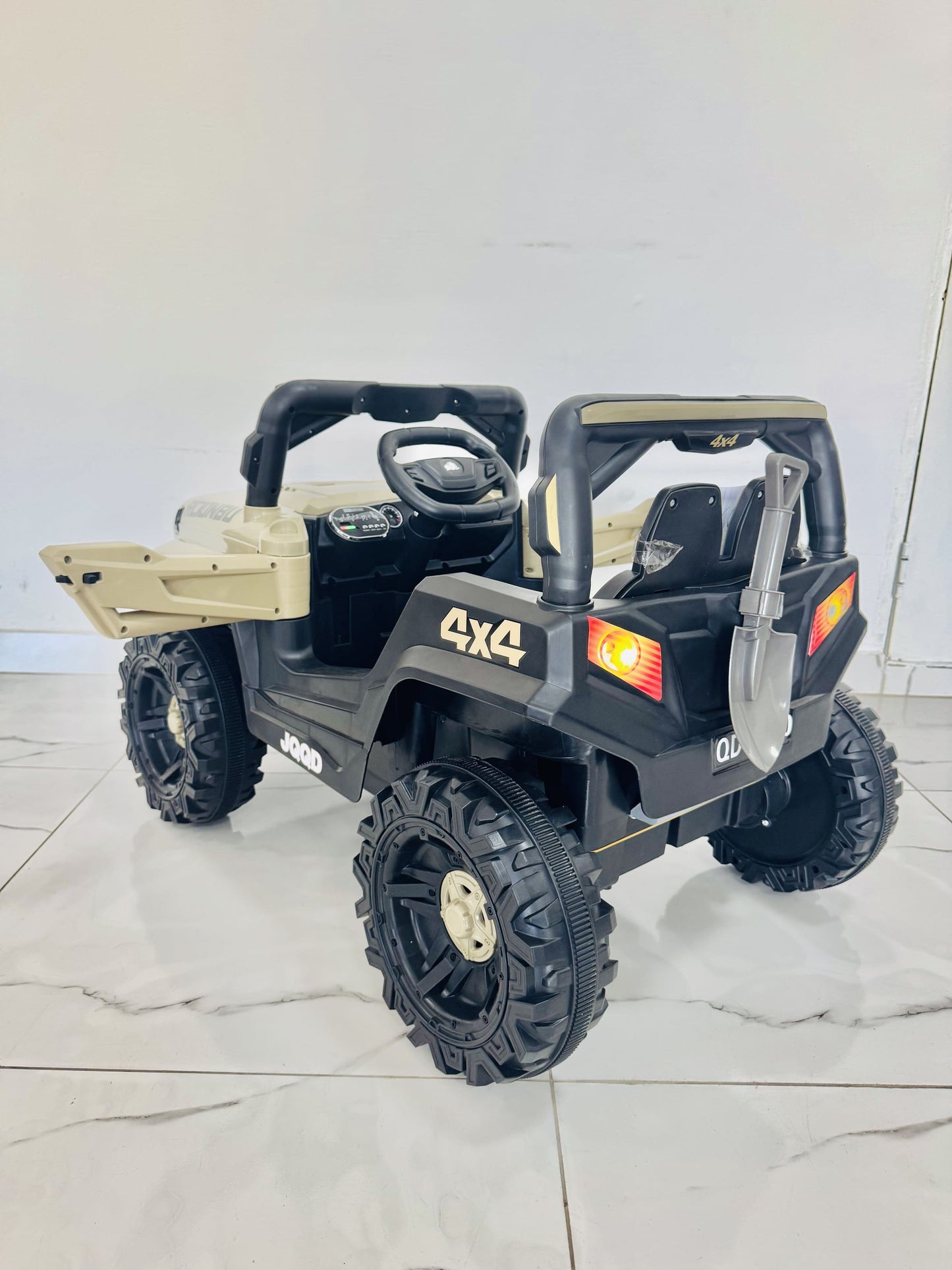 Voiture pour enfants de 1 à 6 ans