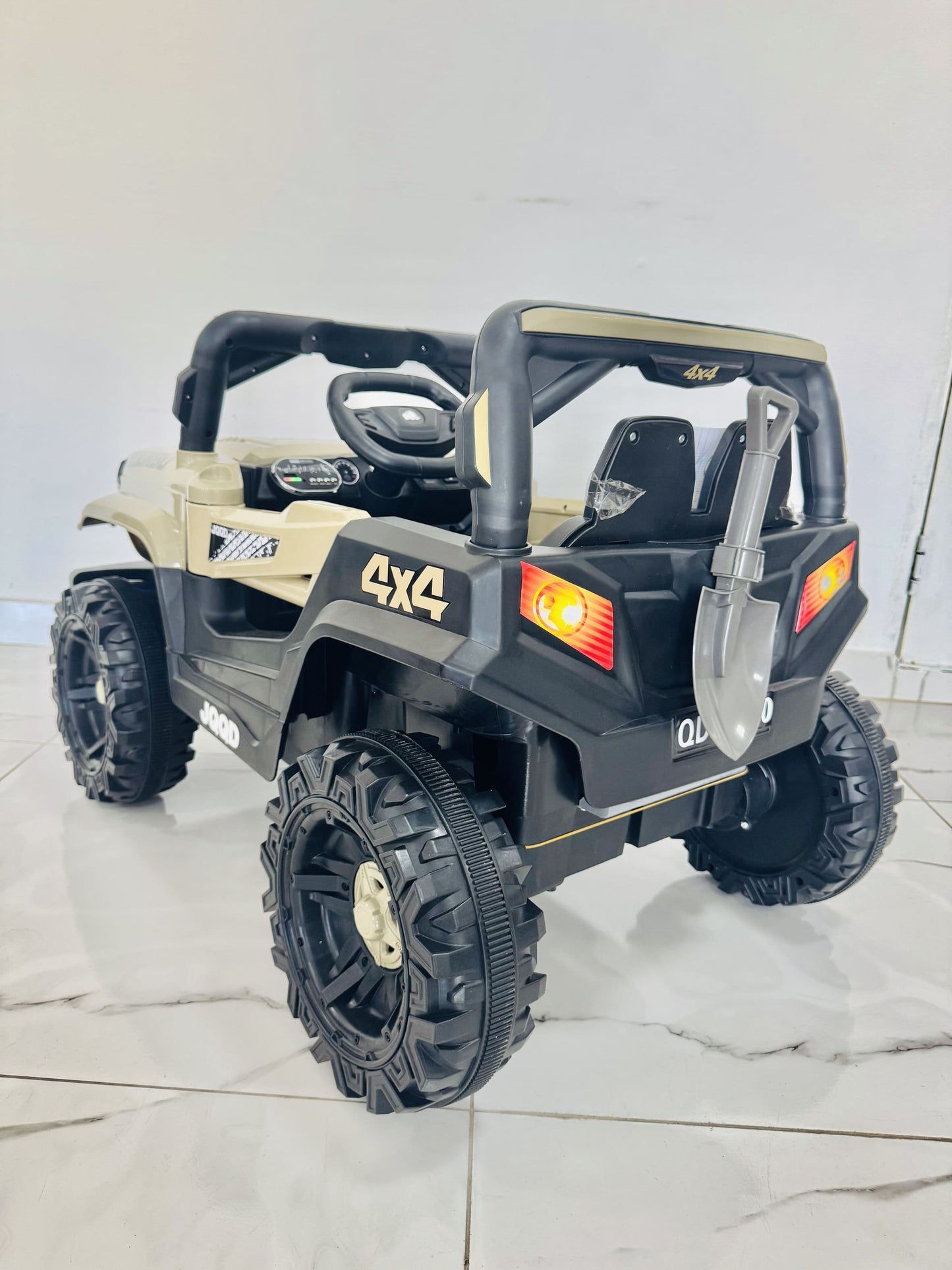 Voiture pour enfants de 1 à 6 ans