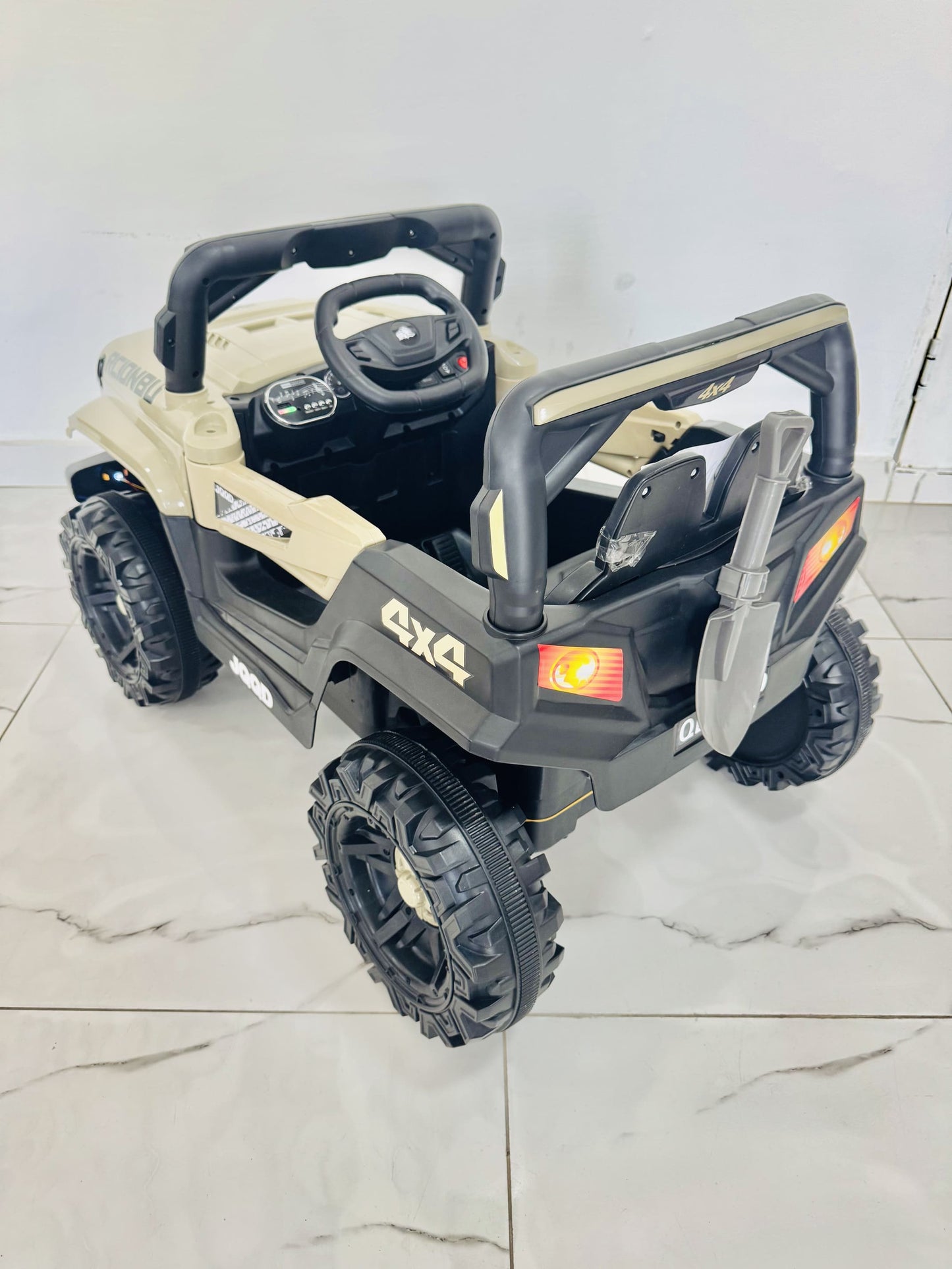 Voiture pour enfants de 1 à 6 ans