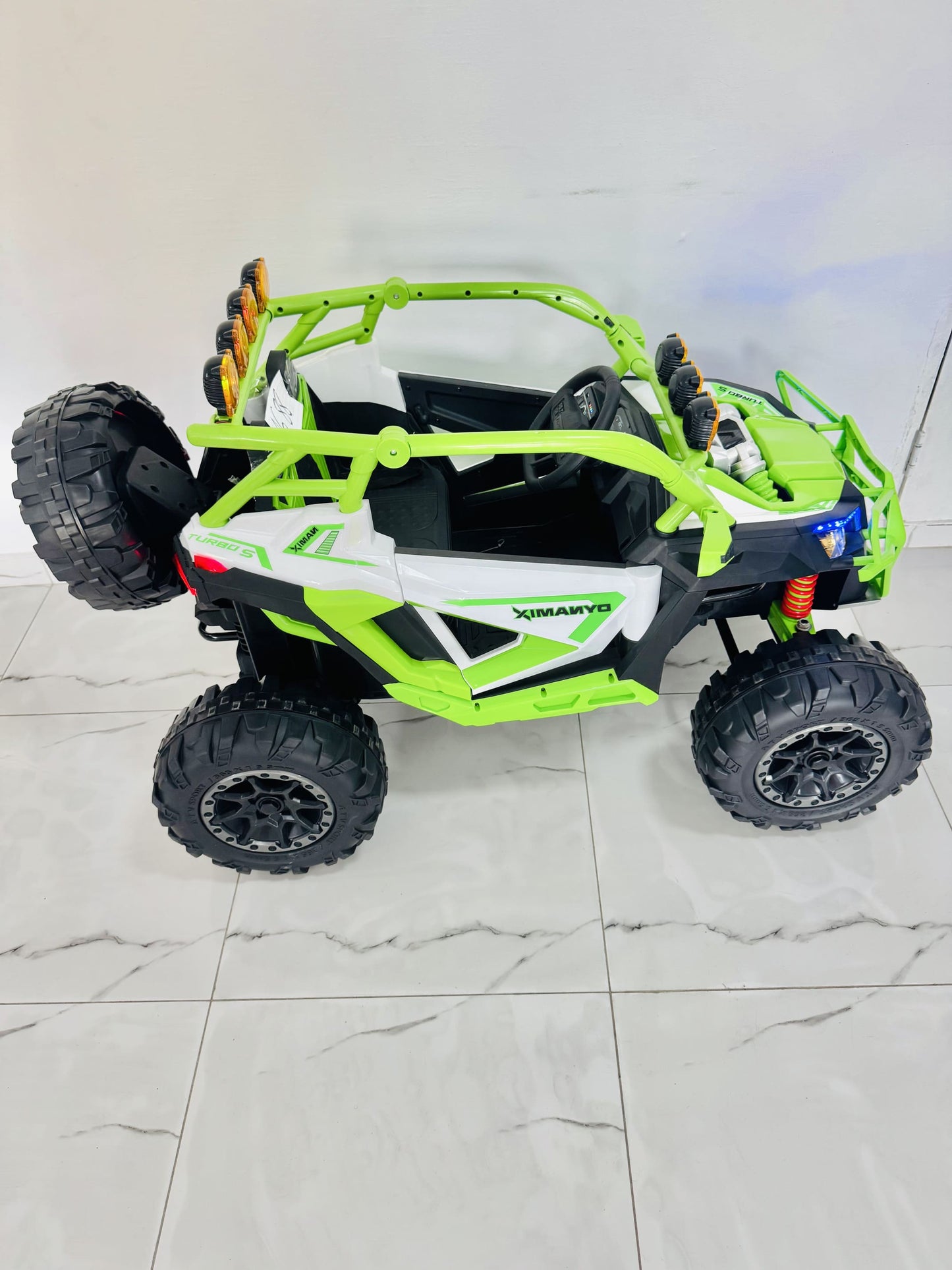 Très grande voiture pour enfants de 1 à 11 ans